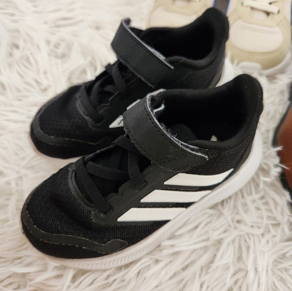 Bundle of 4 Pairs of Boys' Shoes – Sneakers & Dress Shoes – Size 8 - Picture 2 of 6